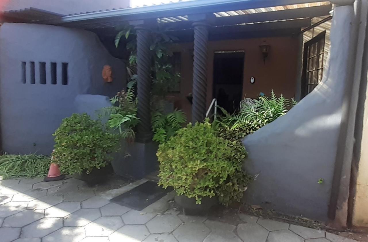 Villa Ocean Crest B&B Гансбаи Екстериор снимка